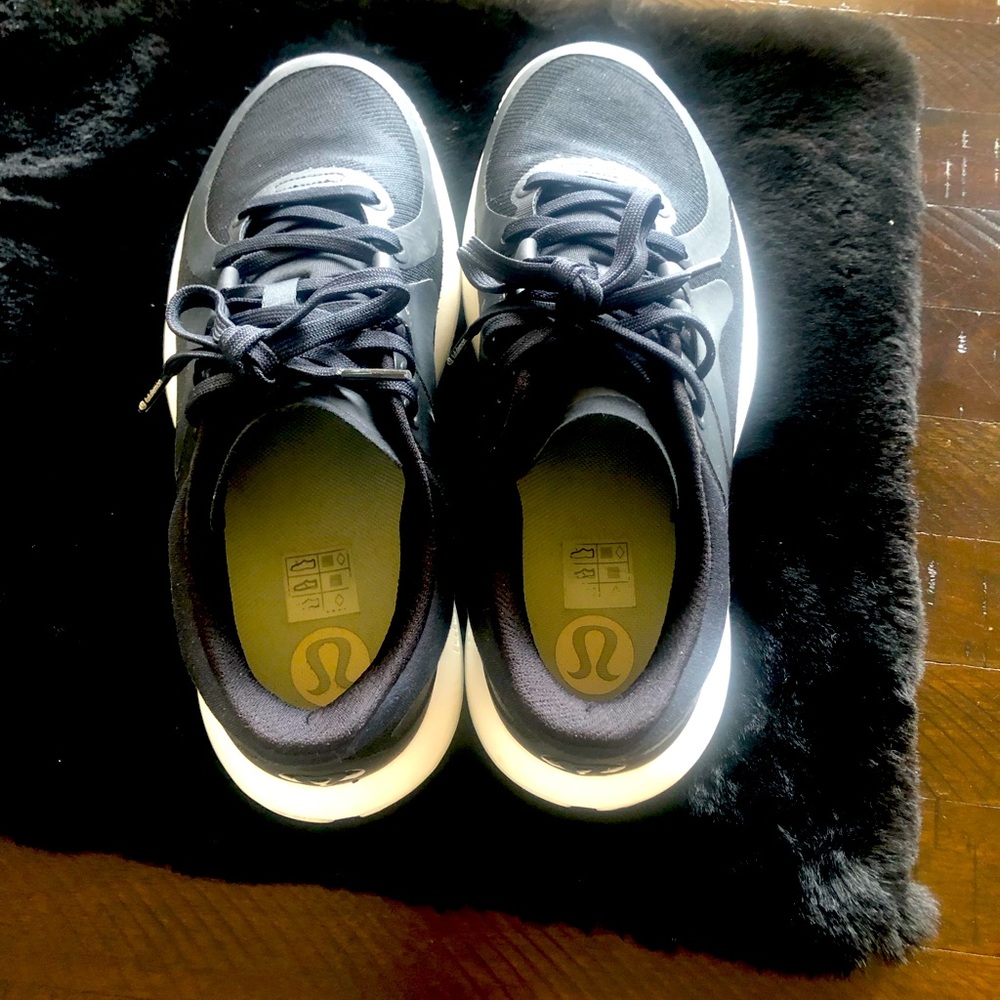 Lululemon tennis shoes brand new no tags.